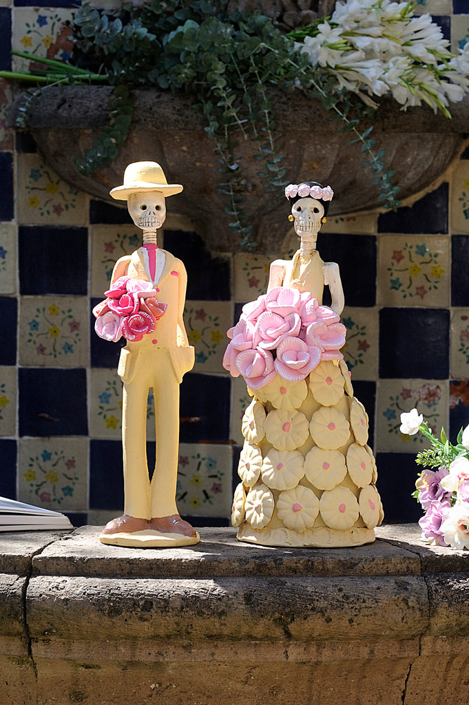 Catrines Azalea & Roberto in Beige and Pink