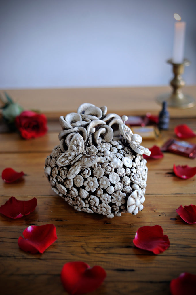 "Mi Amor" Heart Wall Decor